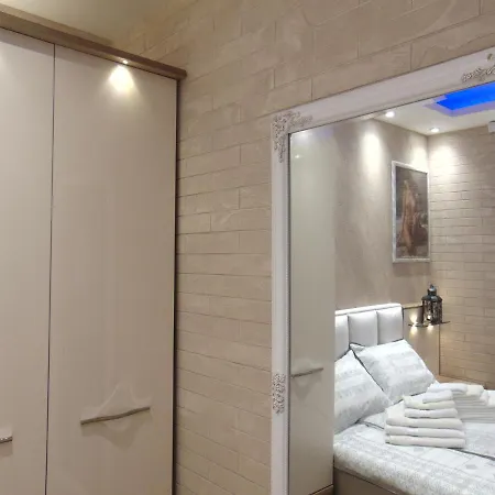 S33 Pekovic 公寓 *