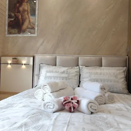 S33 Pekovic شقة *